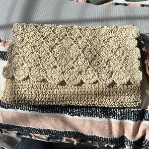 Versona straw clutch